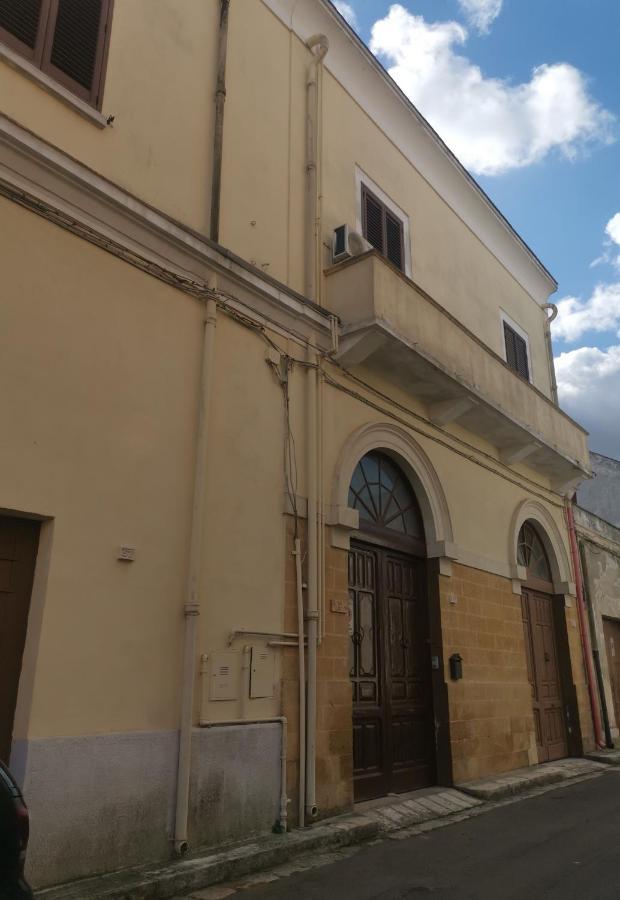 B&B La Volta Di Fabio De Marco E Simona Saracino San Pietro Vernotico Exterior photo